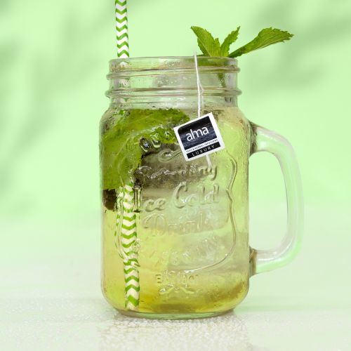 Tres infusiones ideales para refrescarte y cuidarte en verano