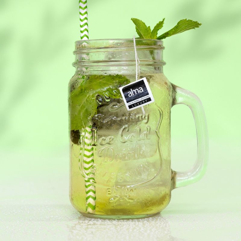 Tres infusiones ideales para refrescarte y cuidarte en verano